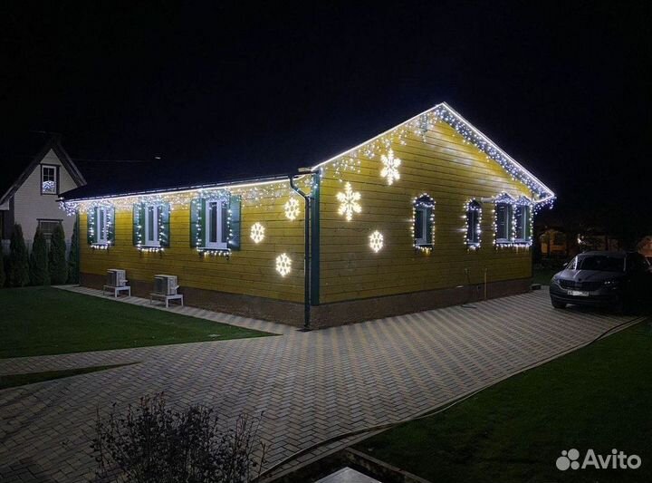 Украшение домов гирляндами, подсветка дома лентой