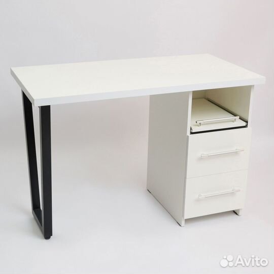 Стол Маникюрный новый