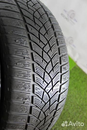 Goodyear UltraGrip Performance 255/45 R18 103V