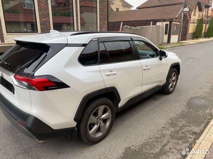 Toyota RAV4 2.0 CVT, 2021, 27 000 км