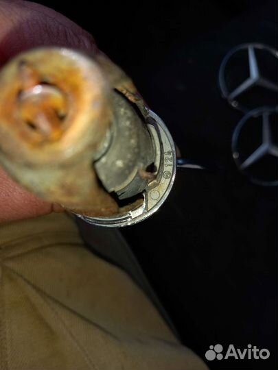 Эмблема на решетку mercedes