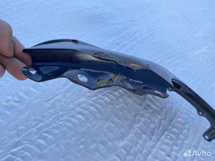 Крыло toyota виц