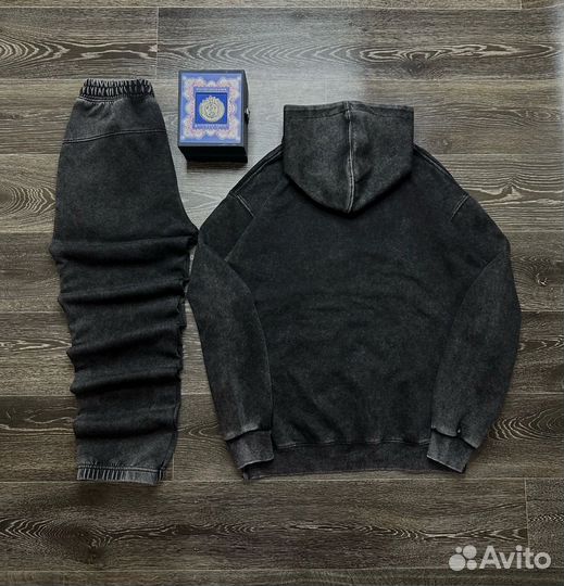 Варенный костюм Nike