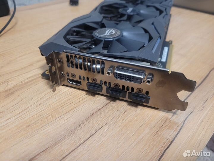 Asus GeForce GTX 1070 strix 8GB