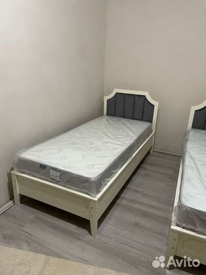 Односпальная кровать