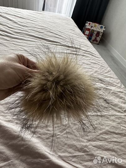 Шапка с помпоном