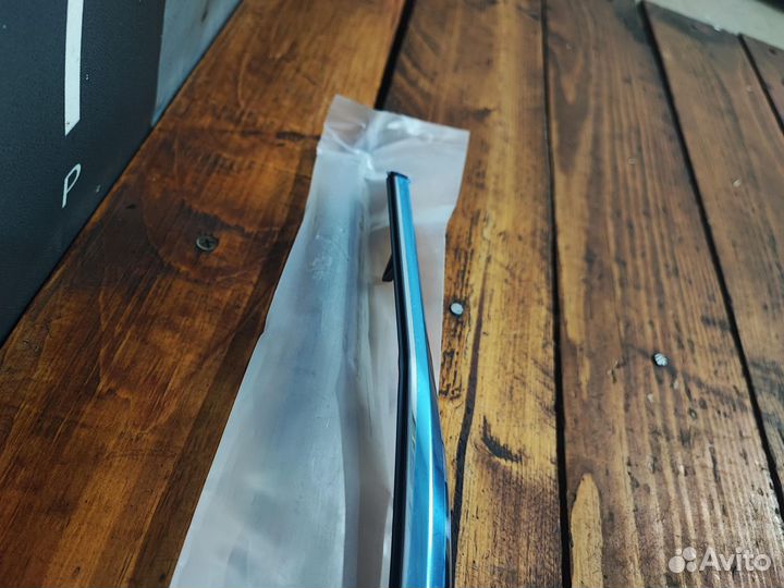 Молдинг стекла переднего правого Camry XV70 Новый