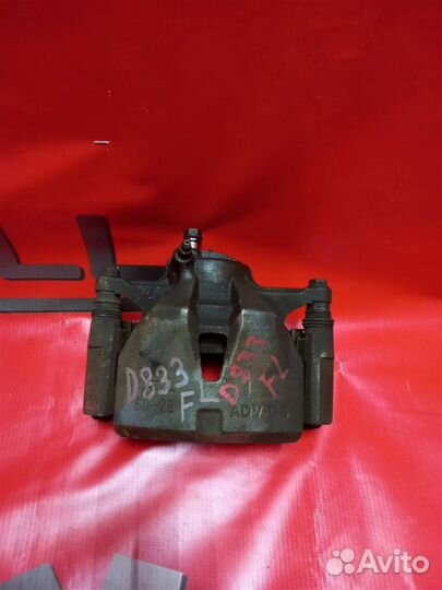 Суппорт передний левый Lexus IS250 GSE20