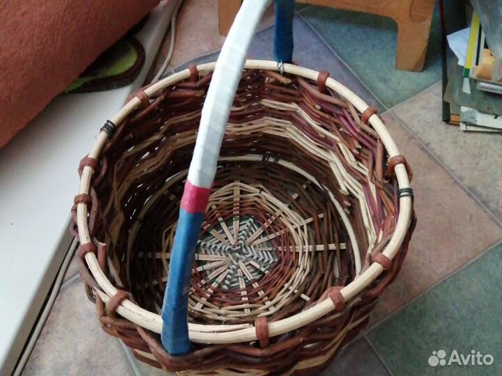 Корзина плетеная