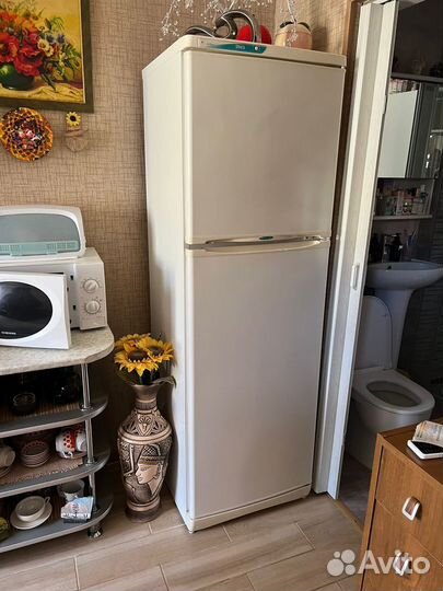 Холодильник неисправный