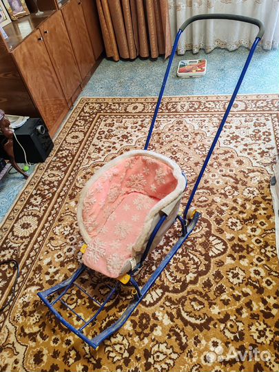 Санки с колёсиками