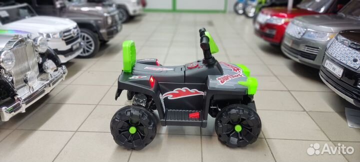 Квадроцикл с пультом управления