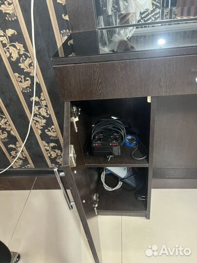 Столик для визажиста