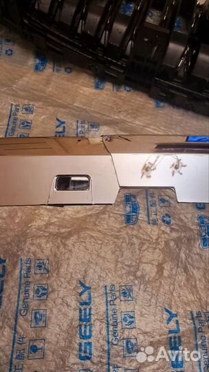 Решетка радиатора Geely Monjaro kx11