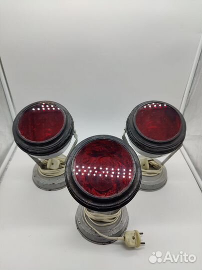 Красные лампы