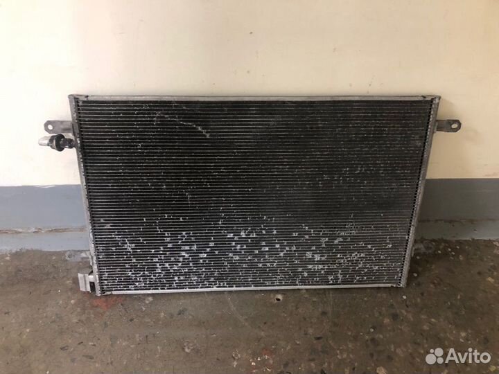 Радиатор кондиционера Audi A6 C6 2005-2011
