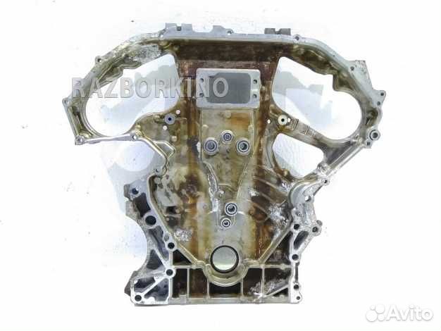 Крышка двигателя передняя