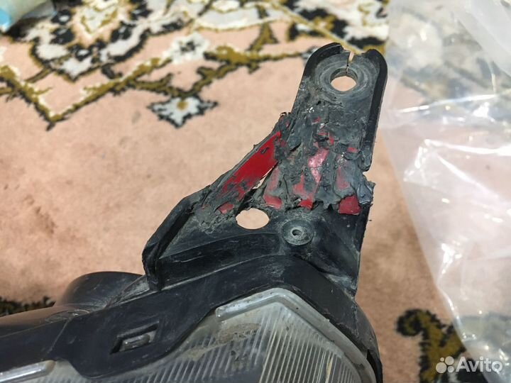 Фары тойта ипсум 1999г