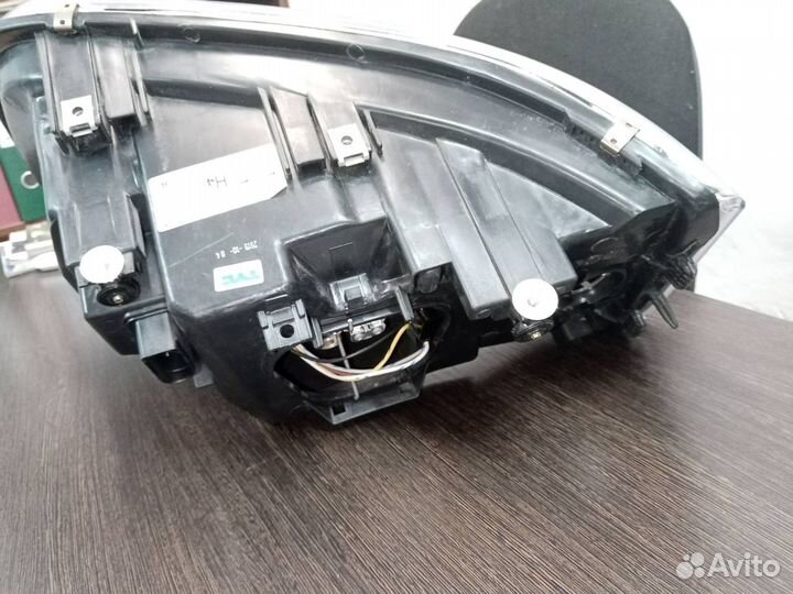 Фара Правая Volkswagen Transporter T5 (2004)