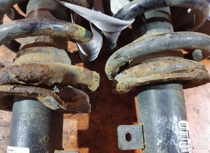 Стойки амортизаторов toyota mark 2 gx105