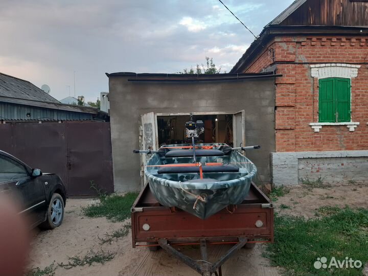 Лодка с мотором