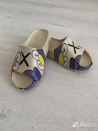 Тапочки adidas yeezy slide