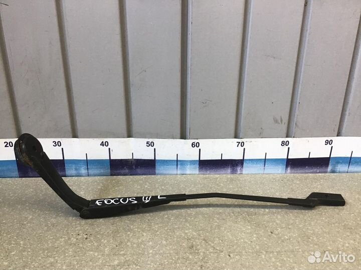 Поводок стеклоочистителя передний левый Ford Focus