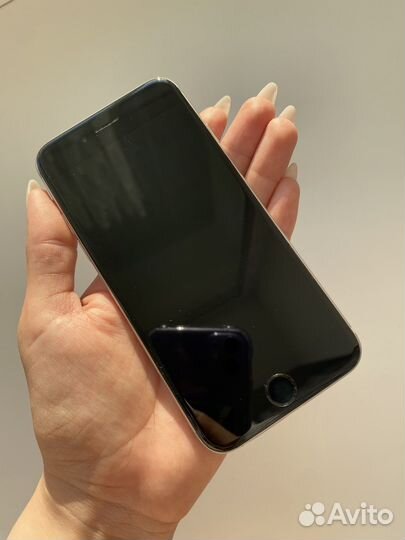 Телефон iPhone 6