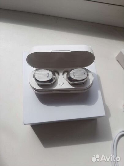 Беспроводные наушники elari