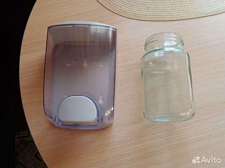 Дозатор для жидкого мыла