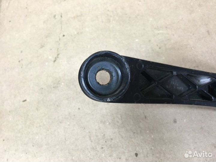 Поводок дворника правый Kia Rio 3 QB