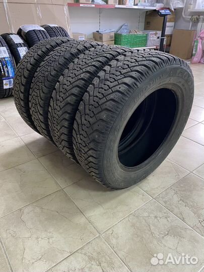Goodyear UltraGrip 500 185/65 R15