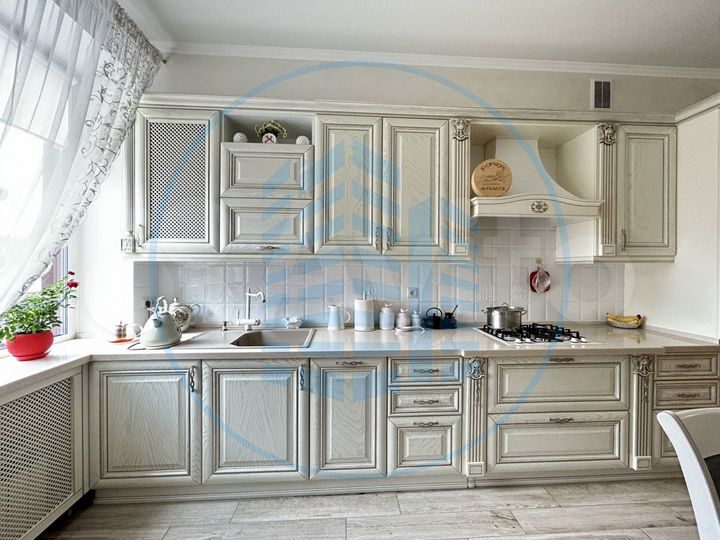 2-к. квартира, 92,7 м², 2/3 эт.