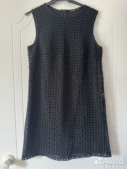 Черное платье с кружевом