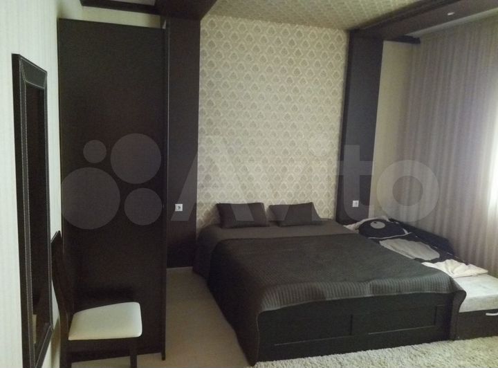 2-к. квартира, 53 м², 1/3 эт.