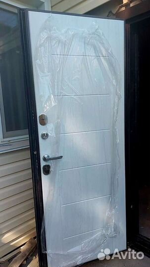 Дверь уличная с терморазрывом для дома и коттеджа