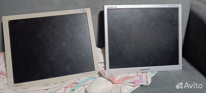 Куча компьютерного хлама