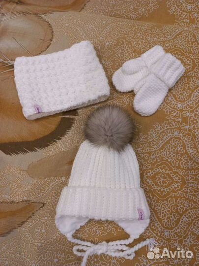 Комплект шапка и снуд варежки