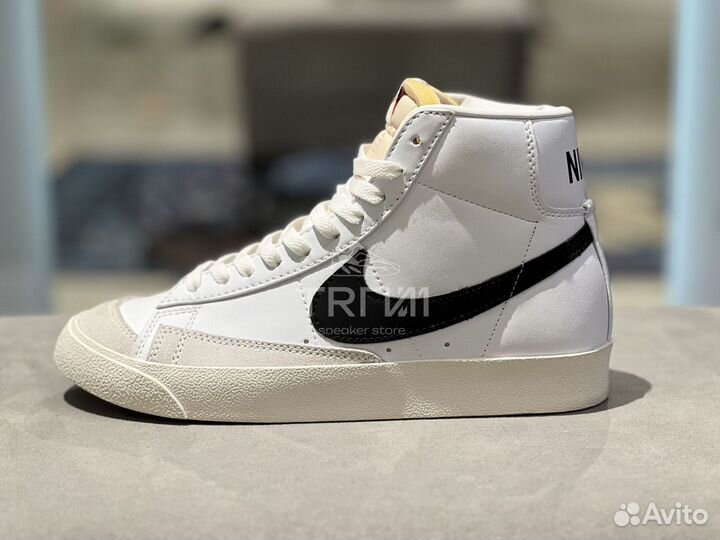 Кроссовки Nike Blazer Mid 77 Vintage White Black