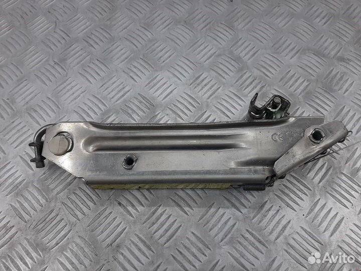 Домкрат для Volkswagen Golf 4 4B0941700C