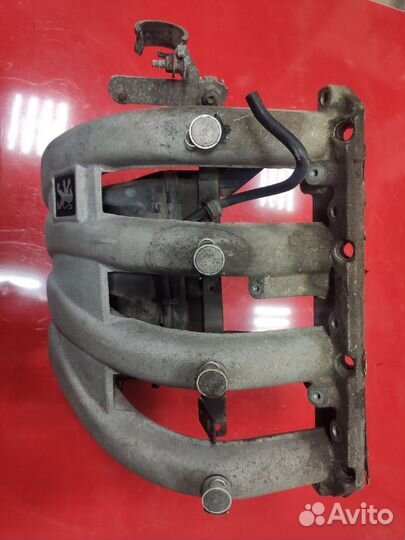 Впускной коллектор Peugeot 406 1.8