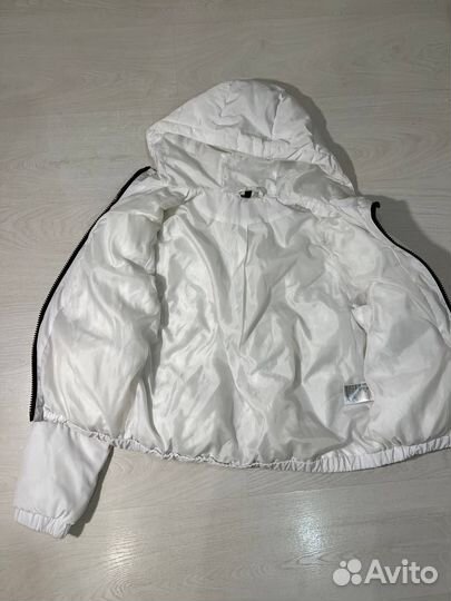 Белый пуховик H&M демисезон XS