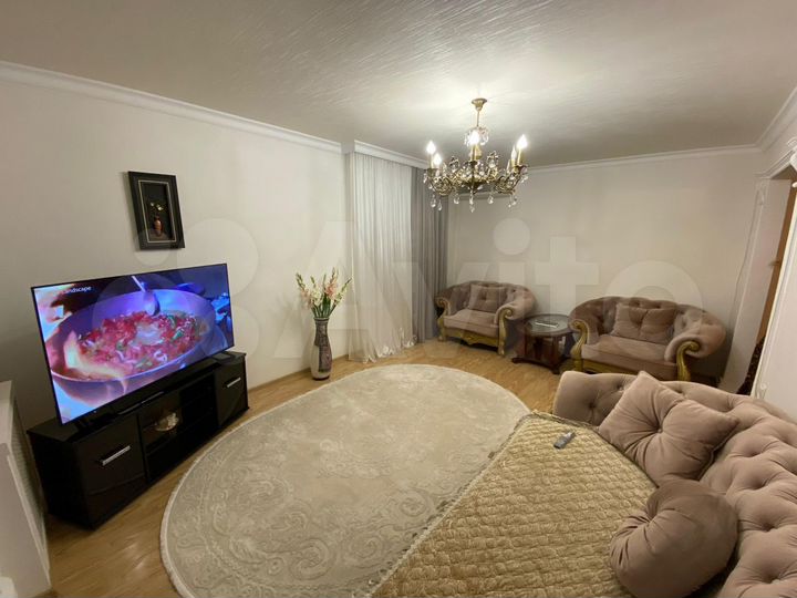 3-к. квартира, 110 м², 3/10 эт.