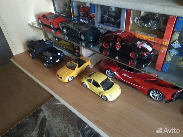 1:24 Mustang Cobra 1999 1:18 Джип, мото и др