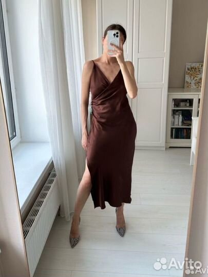Платье комбинация миди zara шоколадное M сатиновое