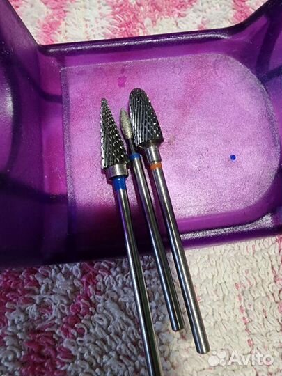 Машинка для маникюра и педикюра с фрезами