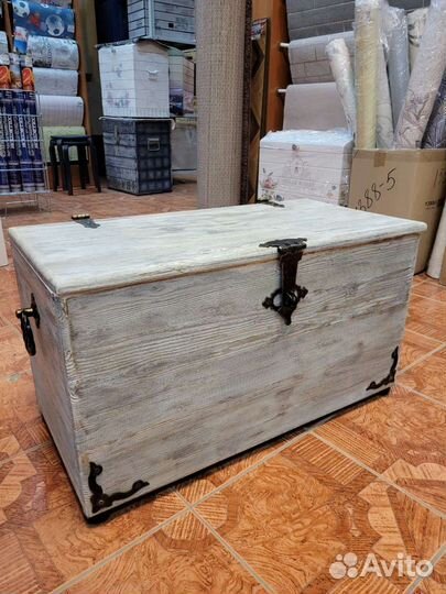 Сундук деревянный