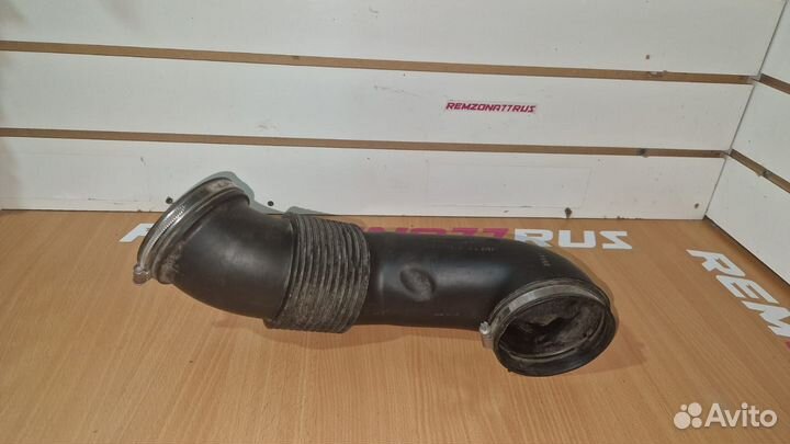 Патрубок воздушный Land Rover Range Rover III