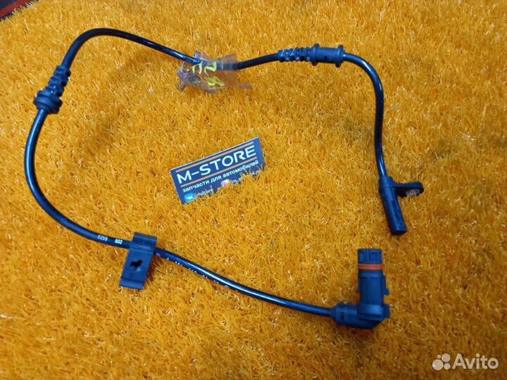 Датчик abs передний левый Mercedes-Benz C-Class