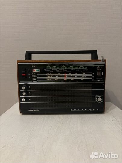 Радиоприемник океан 209 с фм в отличном состоянии